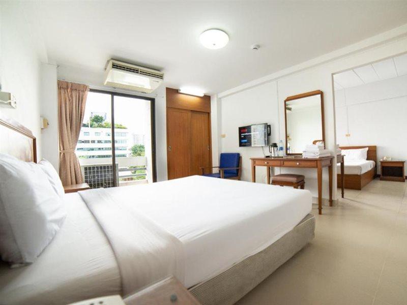 Siam Palace Hotel Bangkok Exterior photo